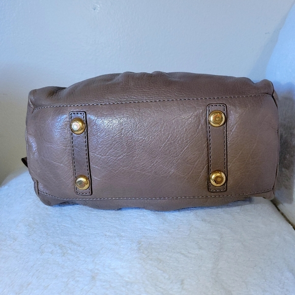 Marc by Marc Jacobs Taupe Leather Classic Q Baby Groovee Bag - Picture 10 of 11